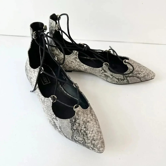TOPSHOP Size 6.5 Gray Snakeskin Lace Up Flats Pointy Toe - Picture 6 of 9